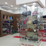 293-Vitrine-central-de-bolsas-para-lojas