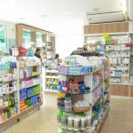 367-gondolas-e-expositores-farmacia