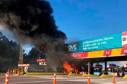 Motorista-morre-carbonizado-pedagio