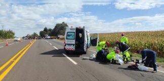 Motociclista fica gravemente ferido após atingir traseira de carreta na PR-444 e é resgatado por helicóptero do Samu