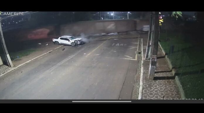 Vídeo mostra colisão entre trem e carro em Jandaia do Sul
